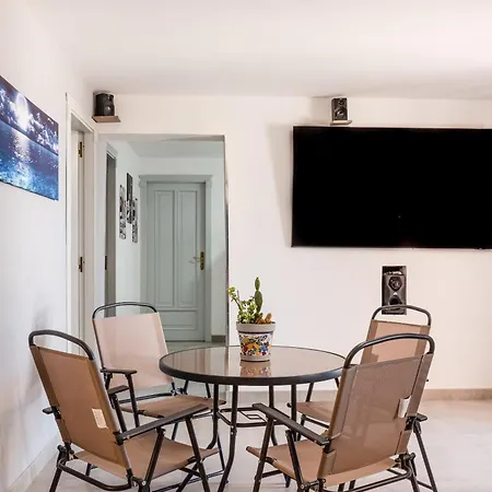 Nicolai Private Pool 20guests *