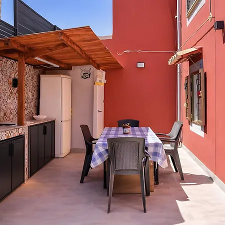 Nicolai Private Pool 20guests *